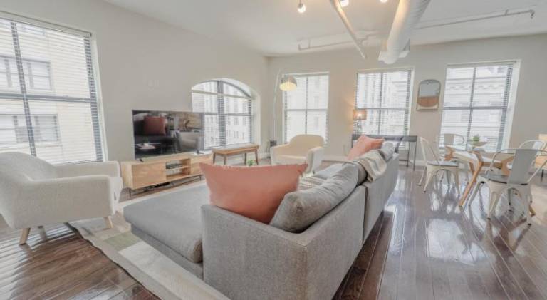 Bright and Bold 2 Bedroom unit Minutes from the T — photo 3
