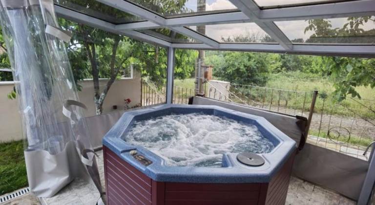 Villa with jacuzzi | Pets allowed — photo 3