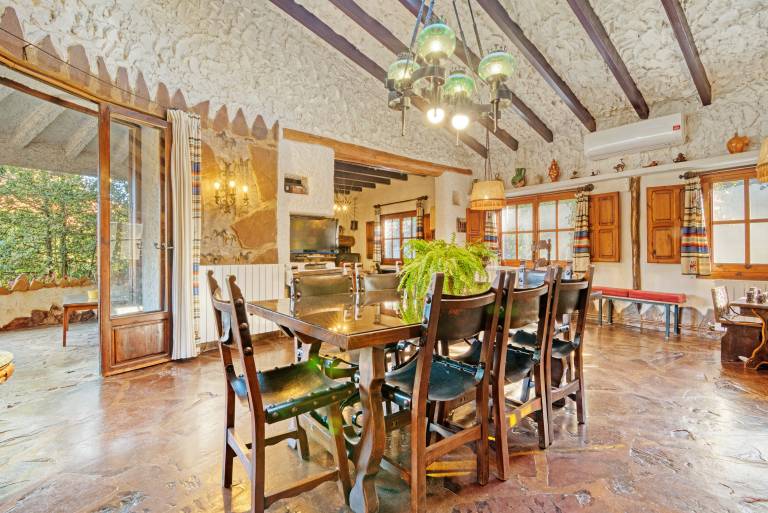 Family-friendly house with fast internet, terrace & private pool | Mountain view | Suitable for remote work | Dogs allowed — photo 3