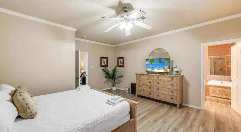 Vacation home | Beach nearby | Pet-friendly — photo 2