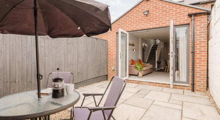 Pleasant vacation home with yard | Pets are welcome — photo 4