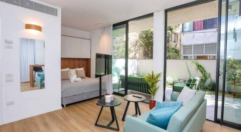 Beautiful holiday apartment | Close to Dizengoff Street | Next to the beach | Pets are welcome in Tel Aviv