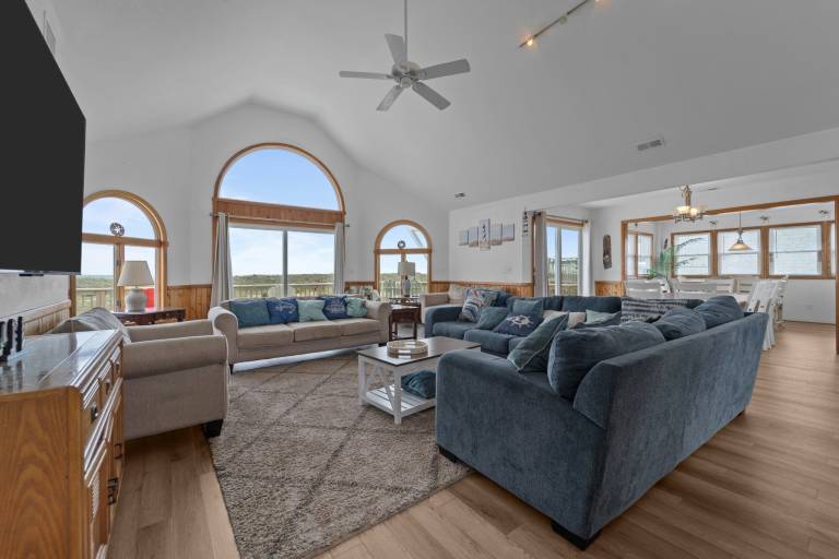 8BR Oceanfront home - Game & theater rooms, private pool, hot tub — photo 4