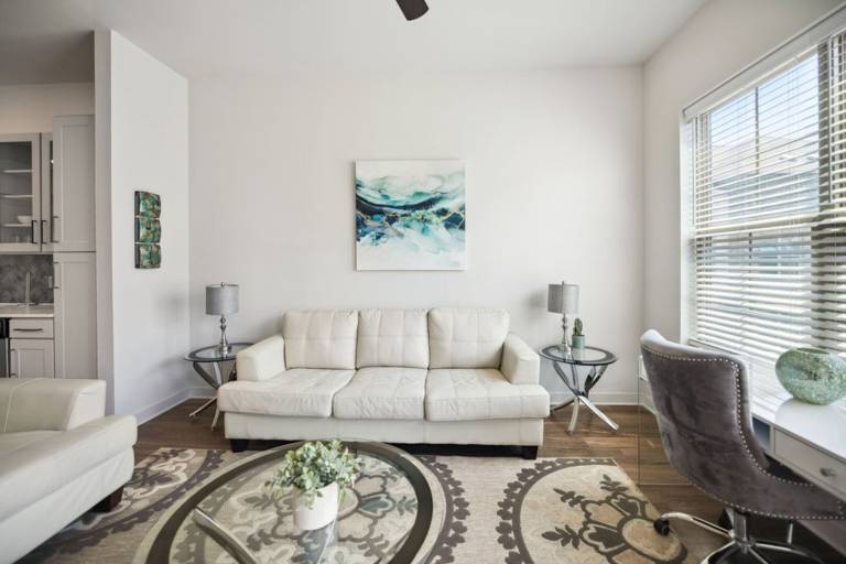 ADD113 – 28min to SMU Media - Sleeps 3- Transit - Free WiFi — photo 2