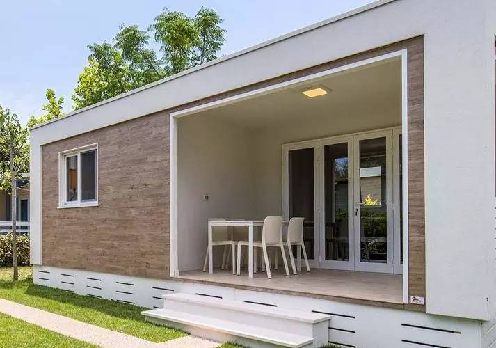 Mobile home with terrace — photo 2