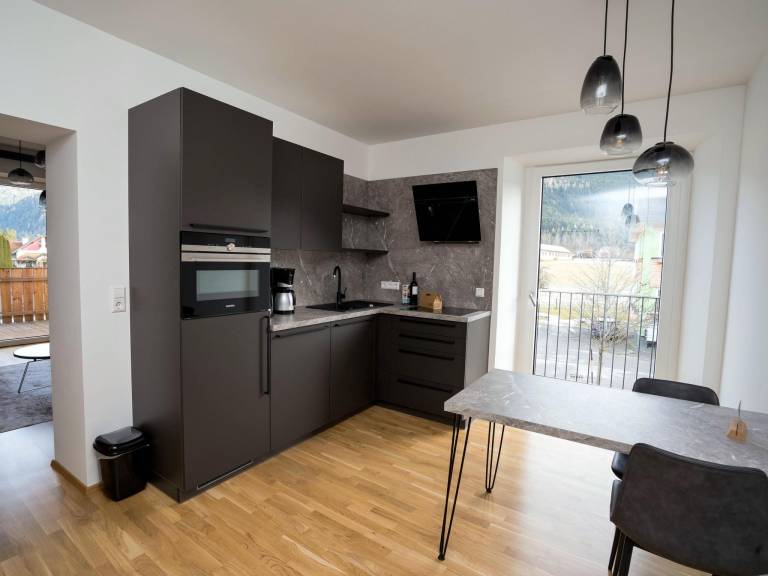 Charming apartment with terrace — photo 3