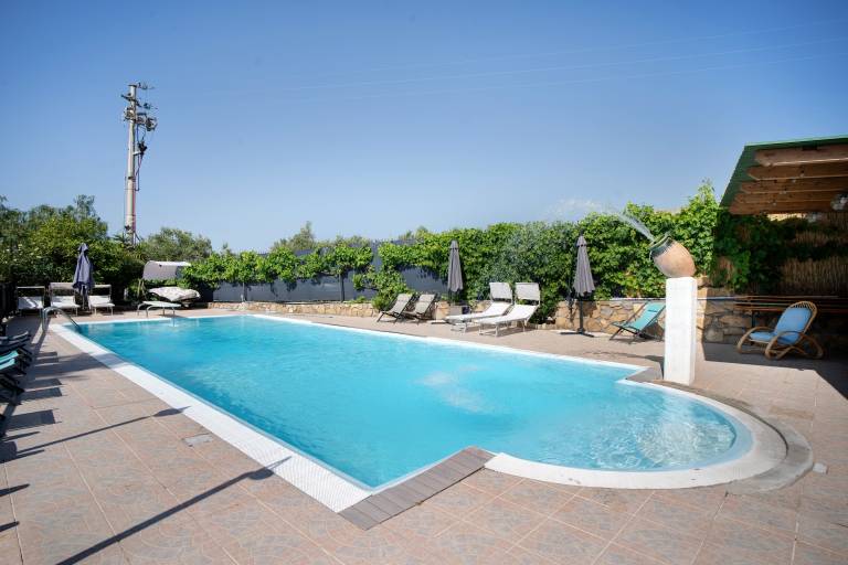 Holiday Home 'Casa Vacanza Le Primavere' with Sea View, Wi-Fi and Air Conditioning in Bordighera