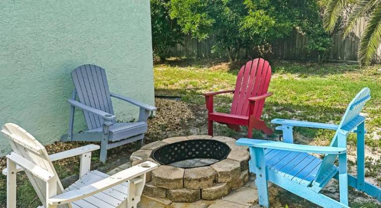 Beautiful House Sleeps 12 - Hot Tub - Breakfast - Walk to Beach — photo 4