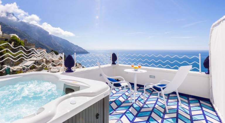 Children-friendly holiday apartment with terrace, hot tub & private pool | Beach nearby | Dogs allowed — photo 4