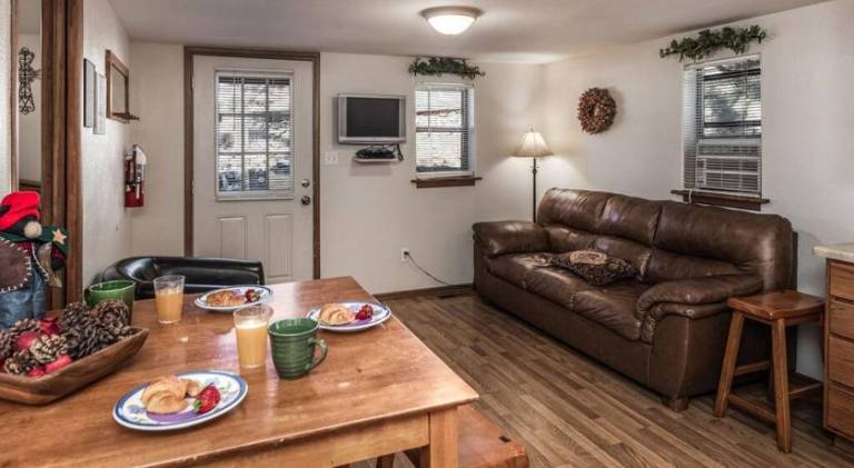 Beautiful house with terrace & grill | Pets allowed in Ruidoso, NM