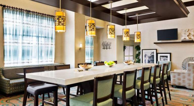 Hampton Inn & Suites Atlanta Airport West/Camp Creek Parkway — photo 2