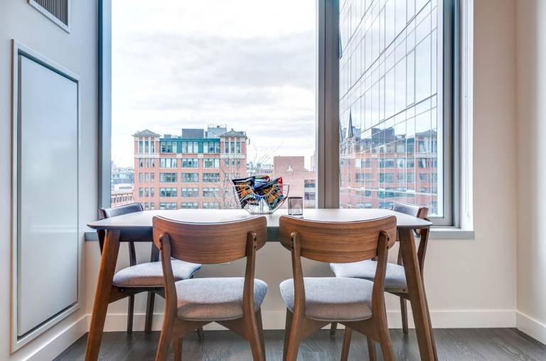 Children-friendly rental apartment with pool & barbeque | Close to Boston Massacre | Perfect for remote work | Pet-friendly — photo 5