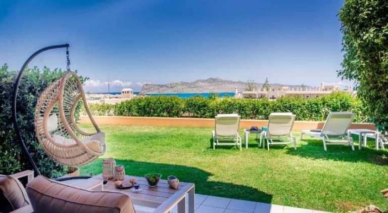 Villa with patio, pool & garden in Chania