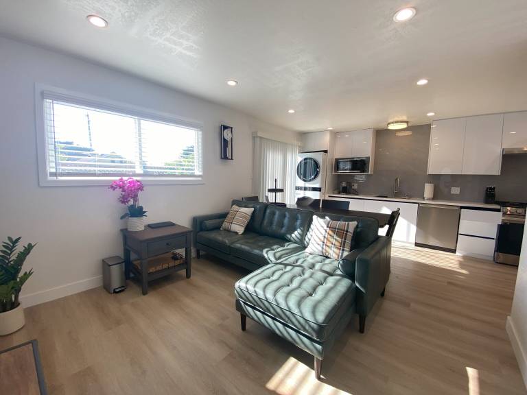 Condo Pacifica
