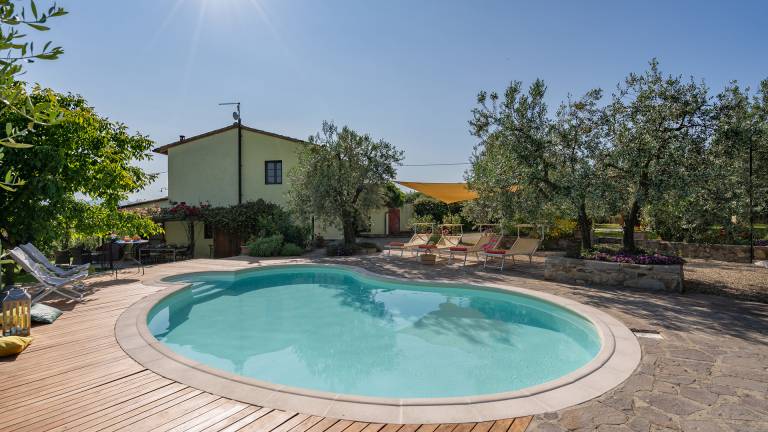 Fully equipped house with private pool, garden & patio | Suitable for remote work | Pets are welcome — photo 3
