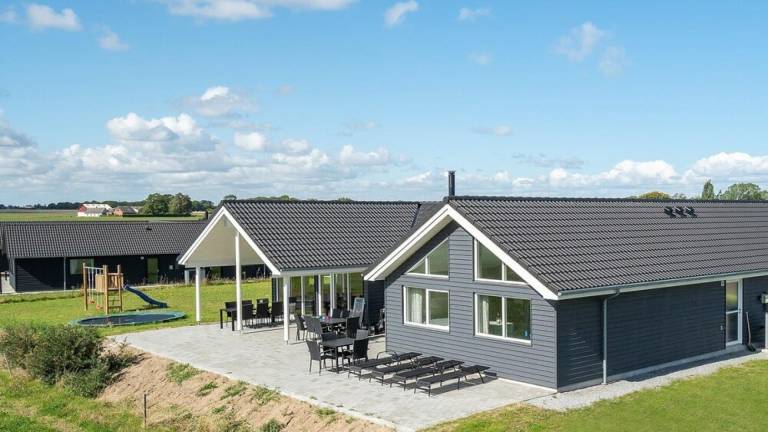Children-friendly house with jacuzzi, sauna & barbeque | Pets allowed — photo 3