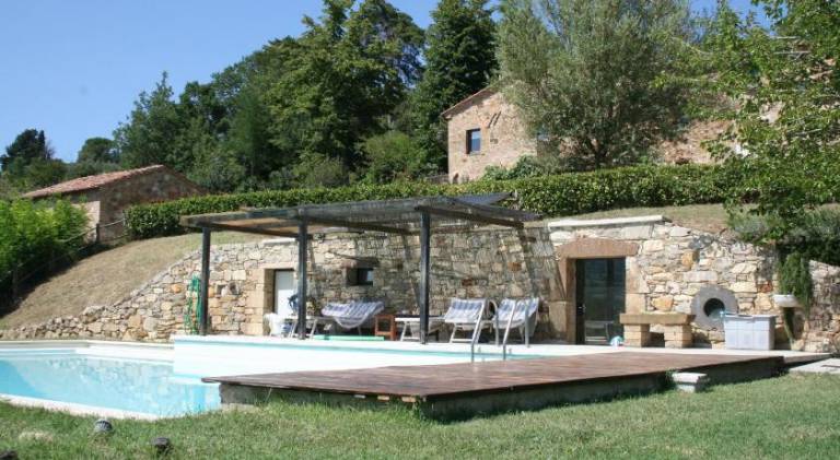 Farm with patio, pool & garden — photo 4