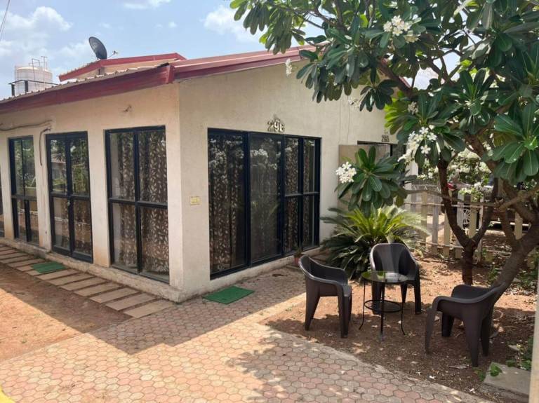 Pleasant house with garden | Perfect for remote work | Pet-friendly in Nashik