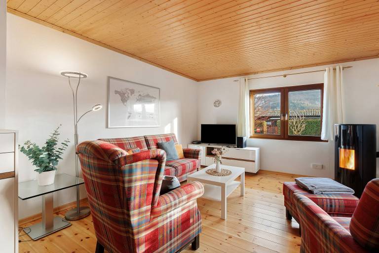 Holiday Home 'Frenkhausener Ruhepol' with Mountain View, Private Terrace & Wi-Fi — photo 4