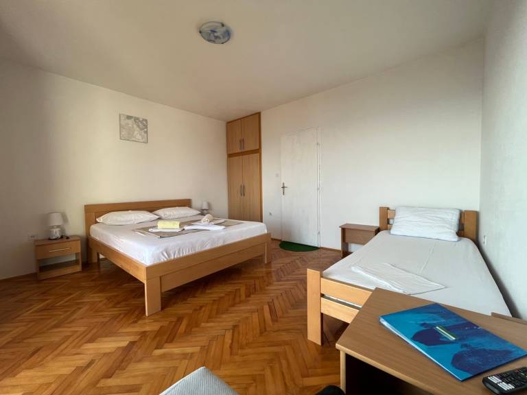 One bedroom apartment with terrace Ivan Dolac, Hvar (A-22459-b) — photo 5