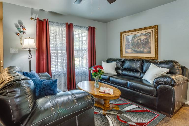 Cozy Norman Home: 4 Mi to Oklahoma University! — photo 5