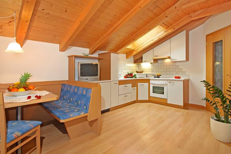 Children-friendly apartment with garden, grill & fast internet | Garden view | Dogs allowed — photo 3