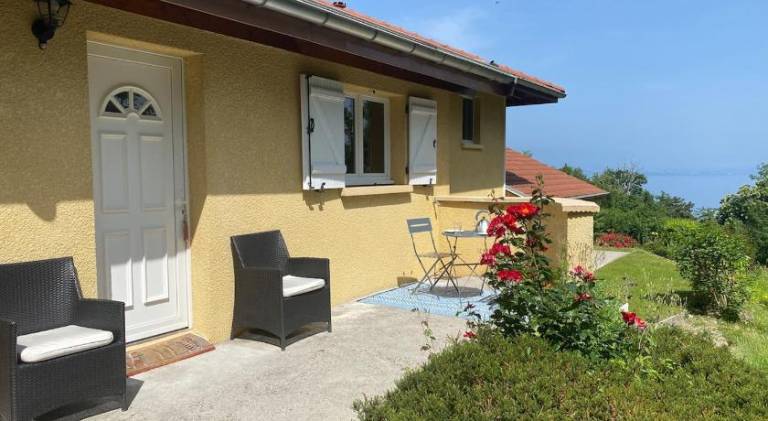 Holiday apartment with terrace, private pool & barbecue — photo 5