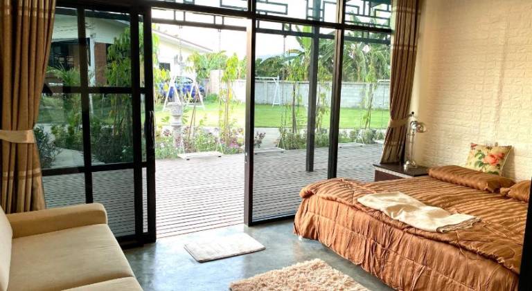 Chiangmai Courtyard Residence บ้านสวนสวย บ้านถวาย in Hang Dong