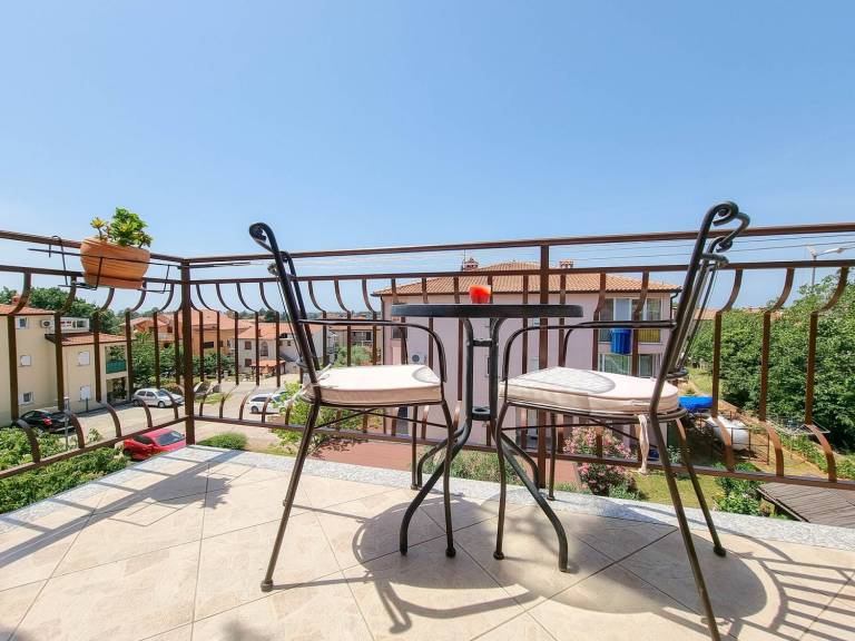 Comfortable flat with sea view, corner bath, barbecue, WiFi — photo 2