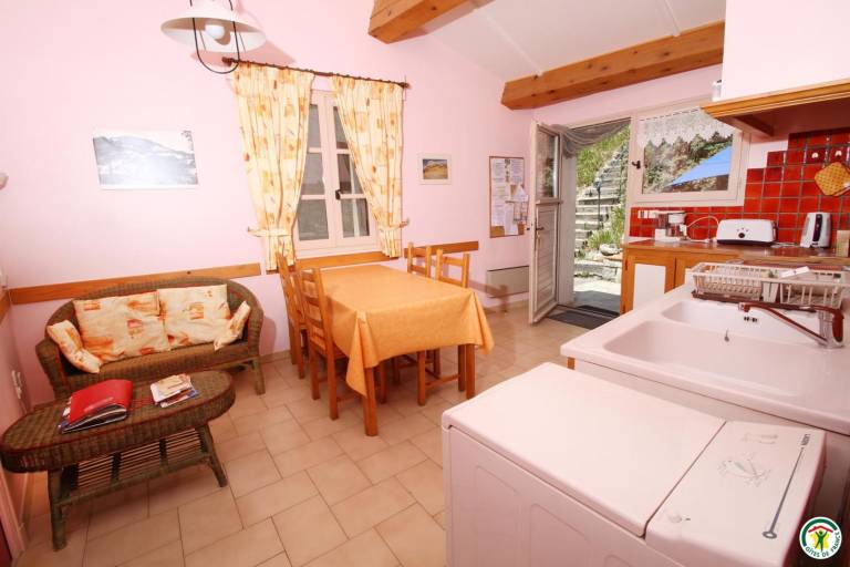 Gite with patio — photo 4