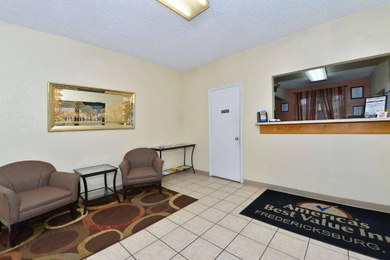 Americas Best Value Inn Fredericksburg N — photo 2