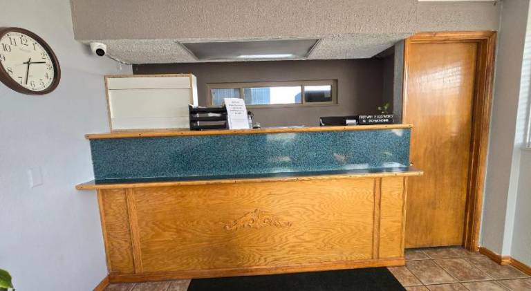 Richmond Inn & Suites — photo 4