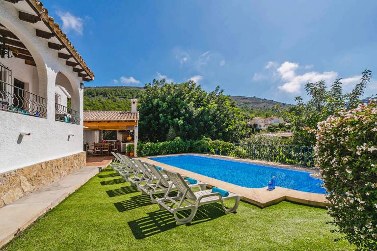 Fully equipped lovely villa with private pool, yard & terrace | Pets allowed — photo 5