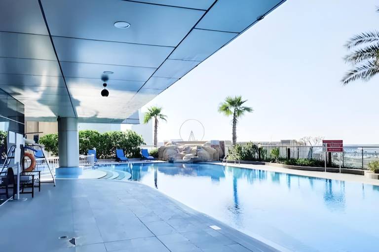 Fully equipped wonderful holiday apartment with pool & jacuzzi | Beach nearby | Perfect for remote work | Dogs allowed in Abu Dhabi