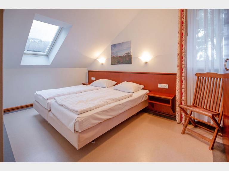 Komfort Ferienwohnung mit 2 Schlafzimmern und Balkon im Dachgeschoss — photo 5