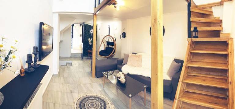 Vacation home | Near Temple of Hephaestus — photo 2
