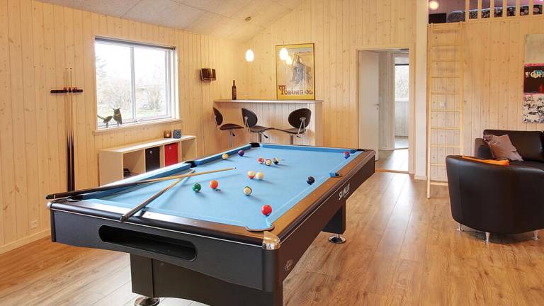 Vacation home with hot tub, terrace & sauna — photo 5