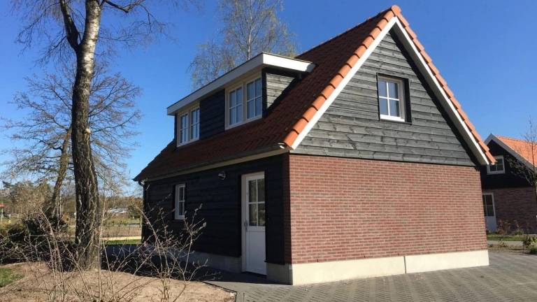 Wunderschönes Ferienhaus mit Terrasse, Pool und Garten | Haustiere sind willkommen