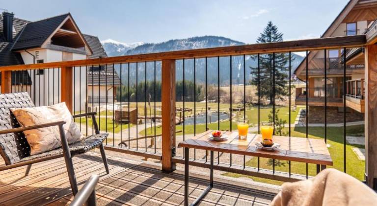 Holiday apartment with pool in Koscielisko