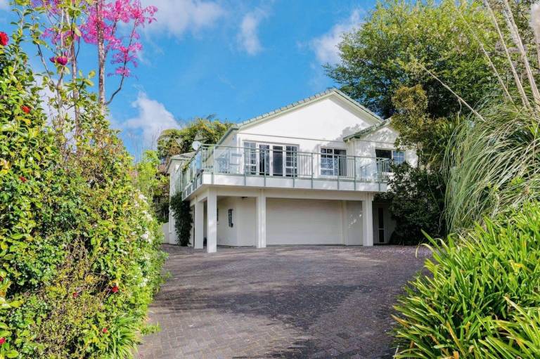 Villa  Pomare
