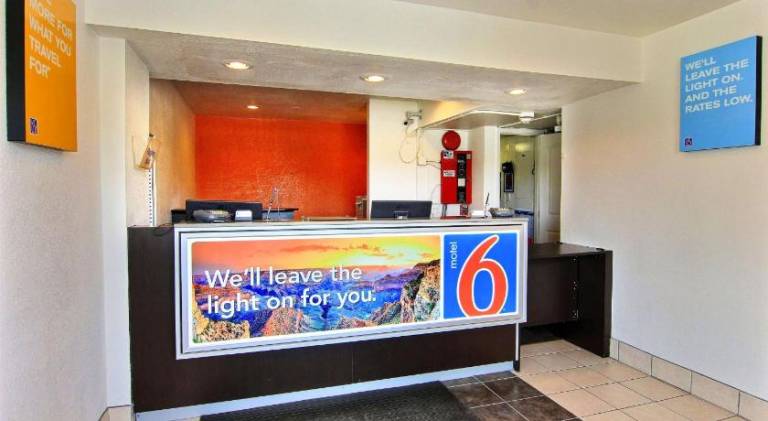 Motel 6 Kingsville, TX — photo 5