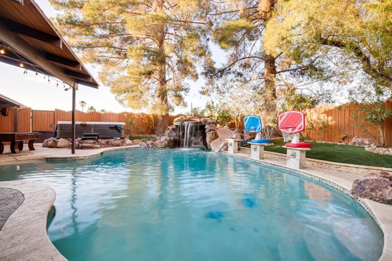 Tennis Court Hot Tub Las Vegas Ranch on 1 Acre