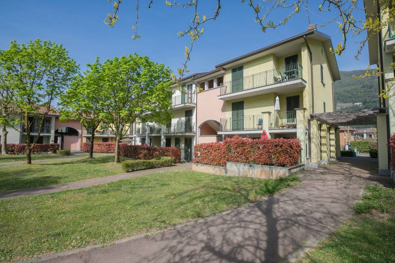 Family-oriented holiday apartment with garden | Mountain view | Close to the beach | Pets allowed — photo 3