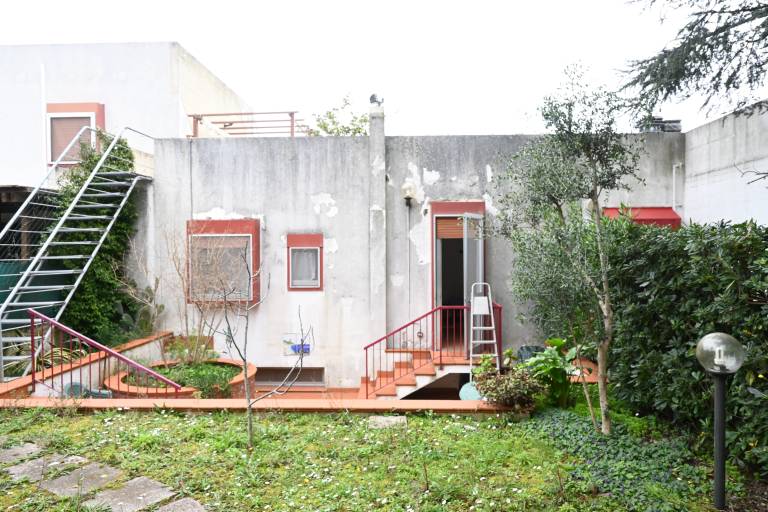 Family-friendly charming rental apartment with pool & garden | Dogs allowed in Camerano