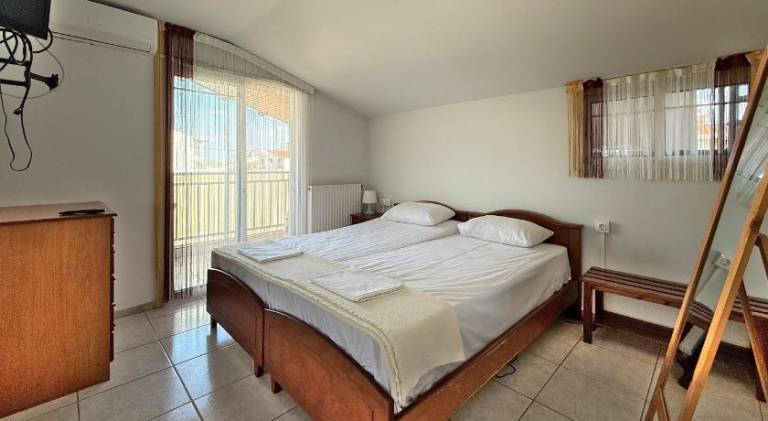 Holiday apartment with patio in Katerini