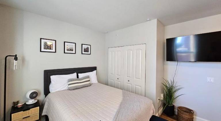 Apartment with 1 room for 2 persons in Champaign, IL