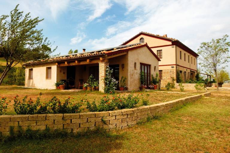 Ferienwohnung mit Hund in Montecarotto, Italienische Adriaküste f&uuml;r max. 4 Personen