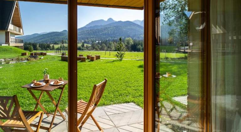 Apartment with pool & yard in Koscielisko