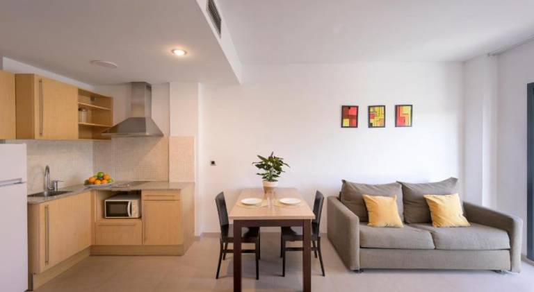 Rental apartment with pool, garden & patio — photo 3