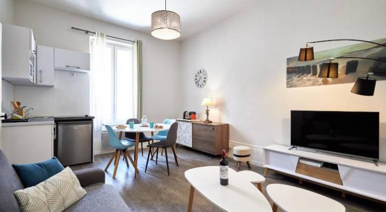 Holiday apartment with 1 room for 4 persons in Reims
